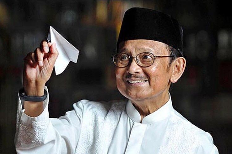 8 Pesan B.J. Habibie untuk Anak Muda Bangsa yang Ingin Sukses