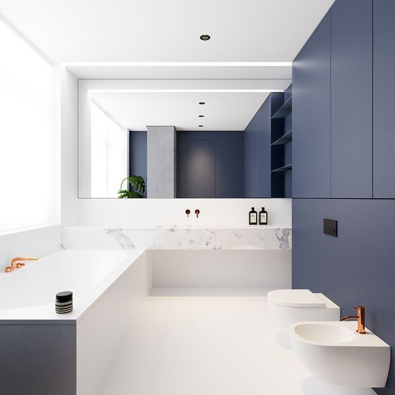 desain kamar mandi minimalis putih dan biru navy