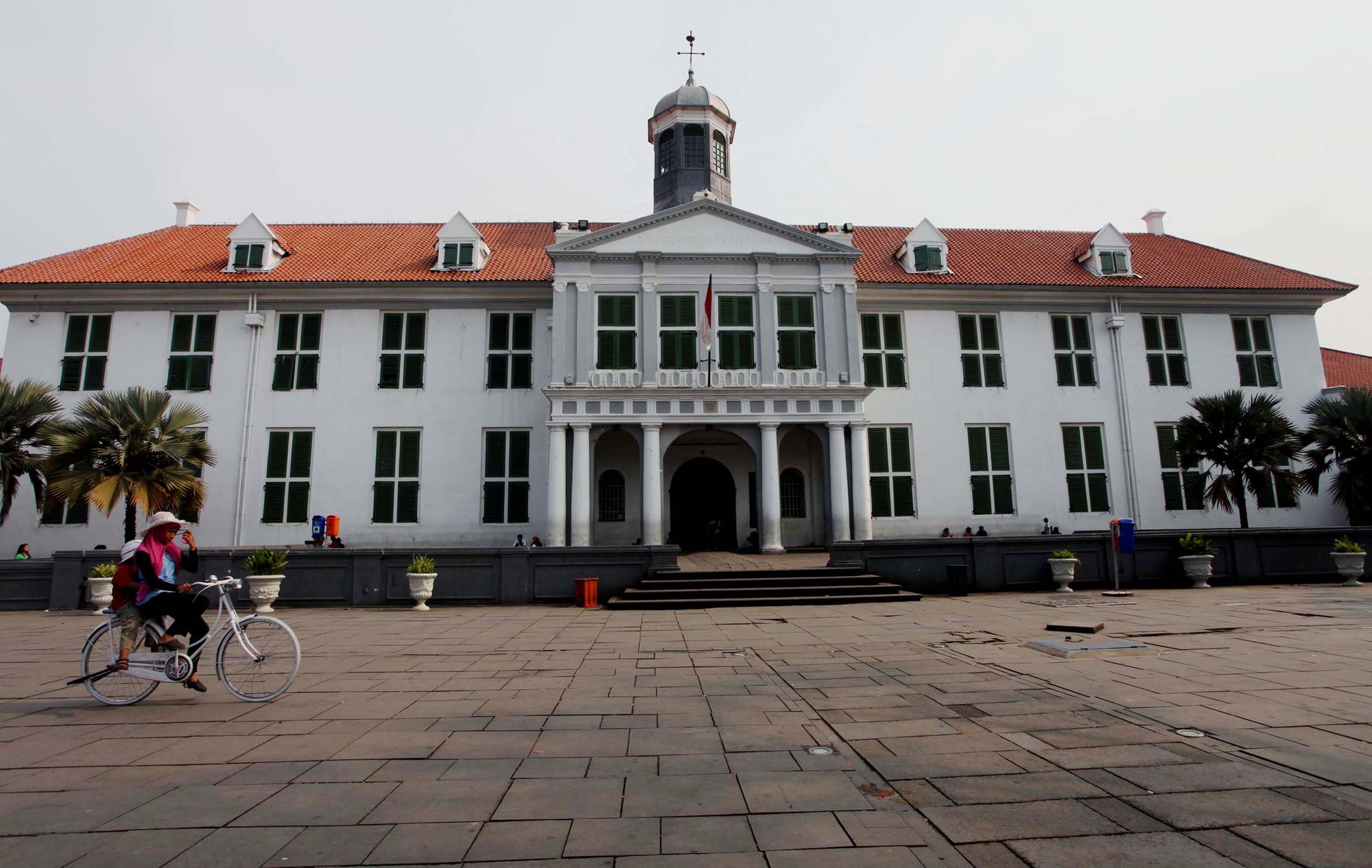 10 Tempat Wisata Kota Tua Jakarta yang Wajib Dikunjungi | Nggak Cuma Bangunan Kuno!