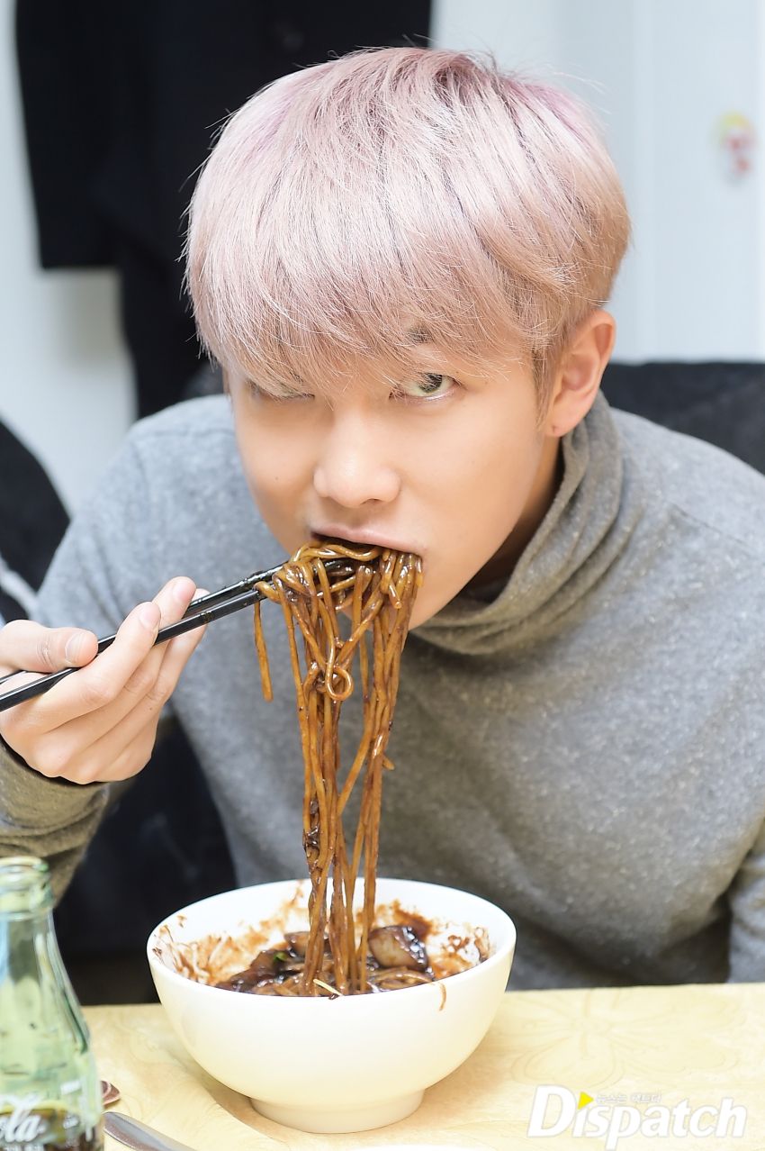 resep makanan RM BTS makan jajangmyeon