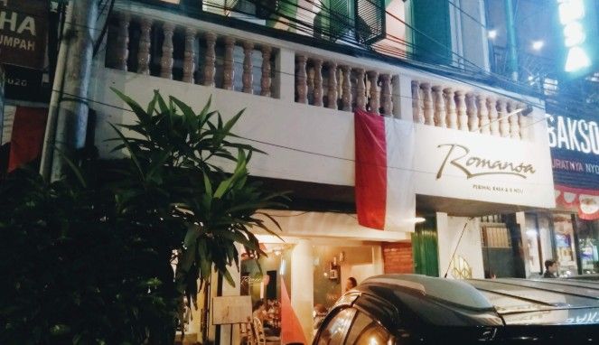kafe romansa di