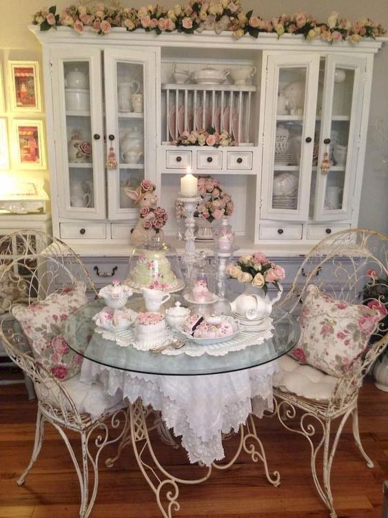 10 Langkah Dekorasi  Kamar  Shabby  Chic  yang Elegan dan Girly