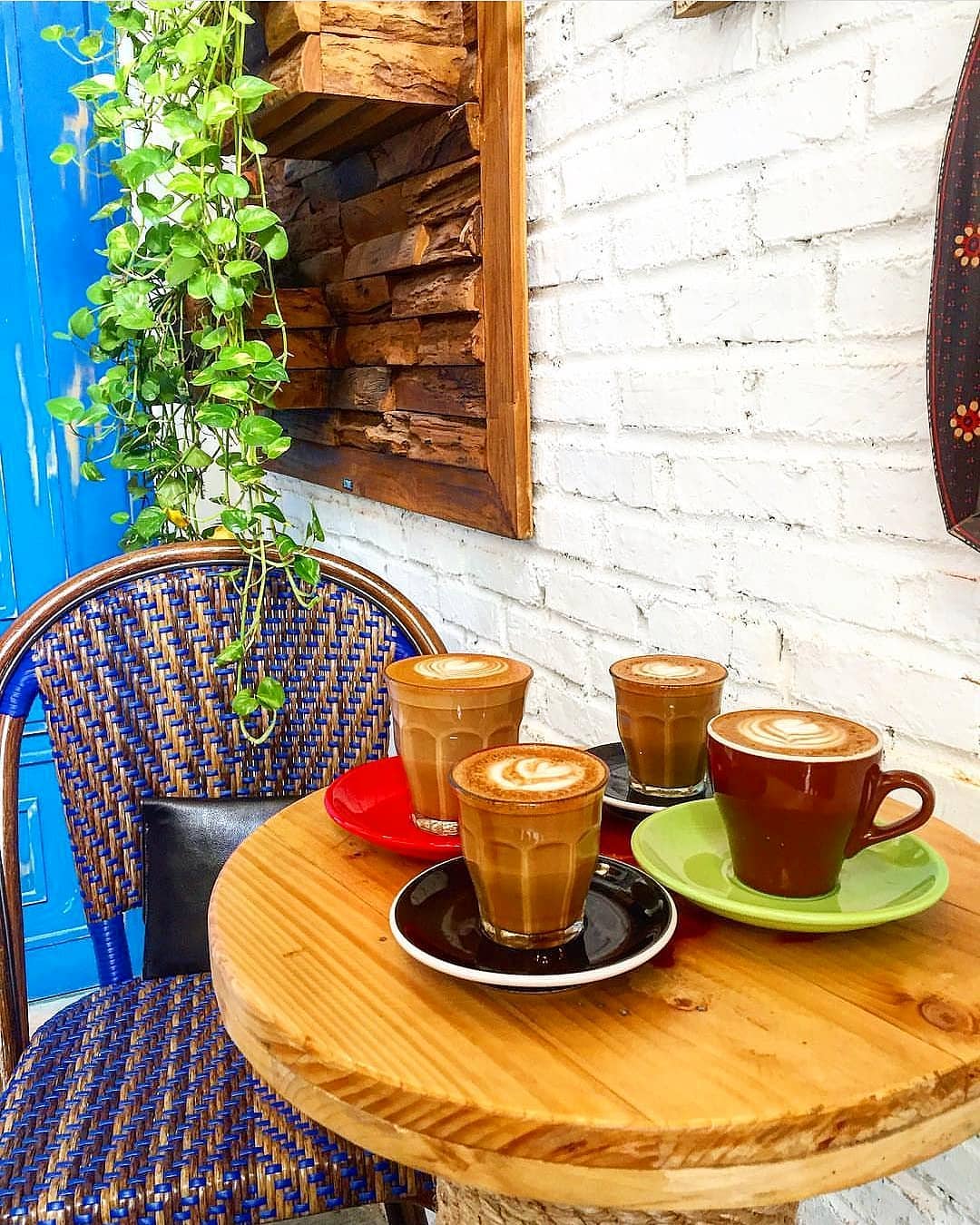 kedai kopi di cikini - gayanti coffee roastery dengan kopi piccolo