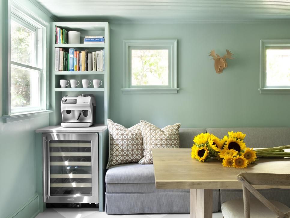 living room minimalis mint green