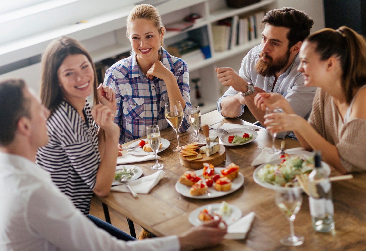 masak bareng teman atau potluck di kost