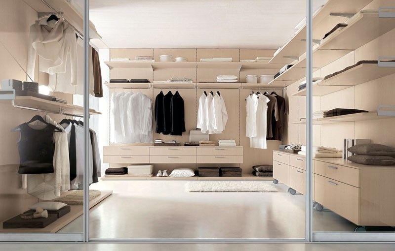 Desain walk in wardrobe gaya Skandivania