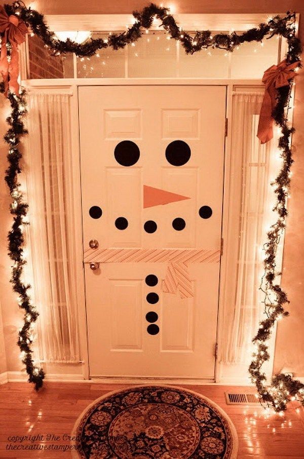 dekorasi natal sederhana pintu snowman