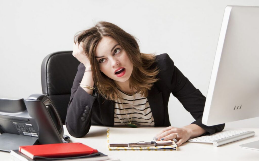8 Cara Usir Bosan Di Kantor Agar Kamu Semangat Lagi 8 Cara Usir Bosan Di Kantor Agar Kamu Semangat Lagi