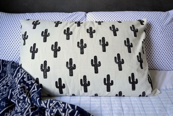 diy bantal sofa stempel kaktus