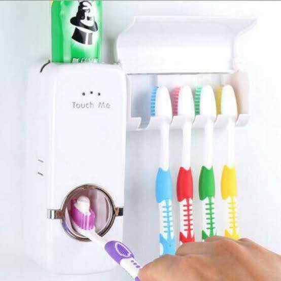 dispenser pasta gigi