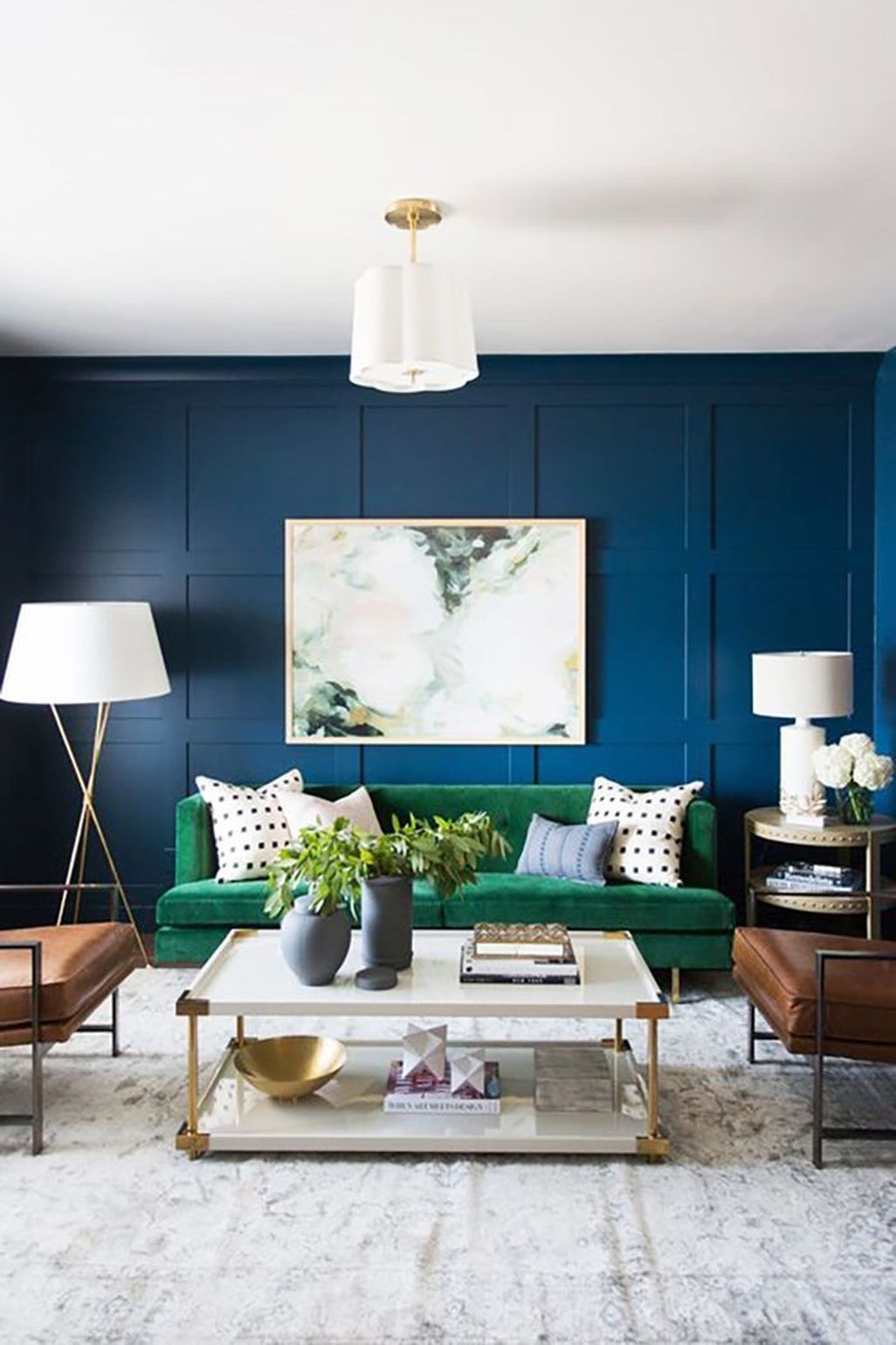 10 Inspirasi Ruangan di Rumah dengan Dekorasi Warna Navy Blue