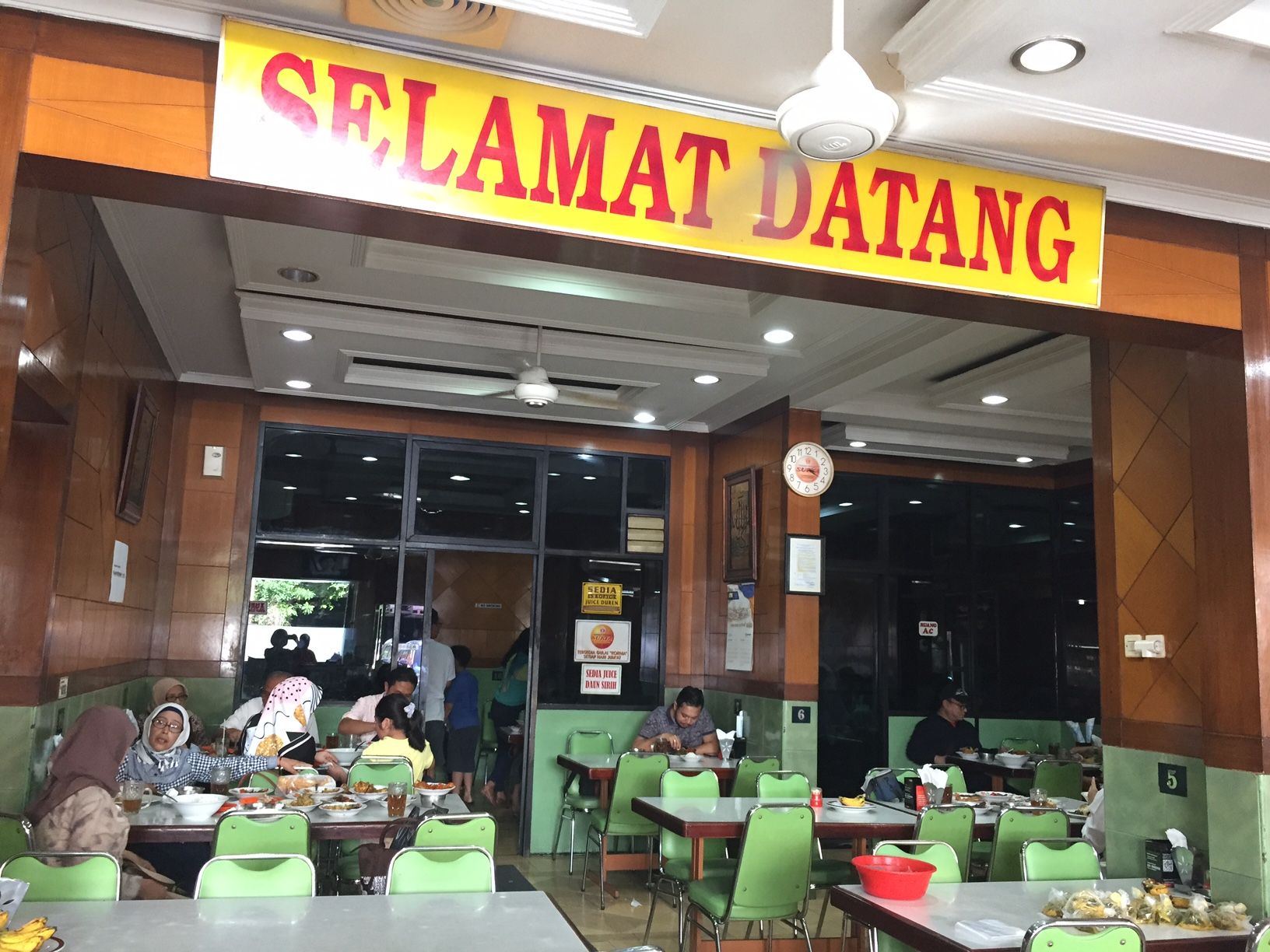 11 Restoran Padang Terbaik Di Jakarta Ada Yang Buka 24 Jam