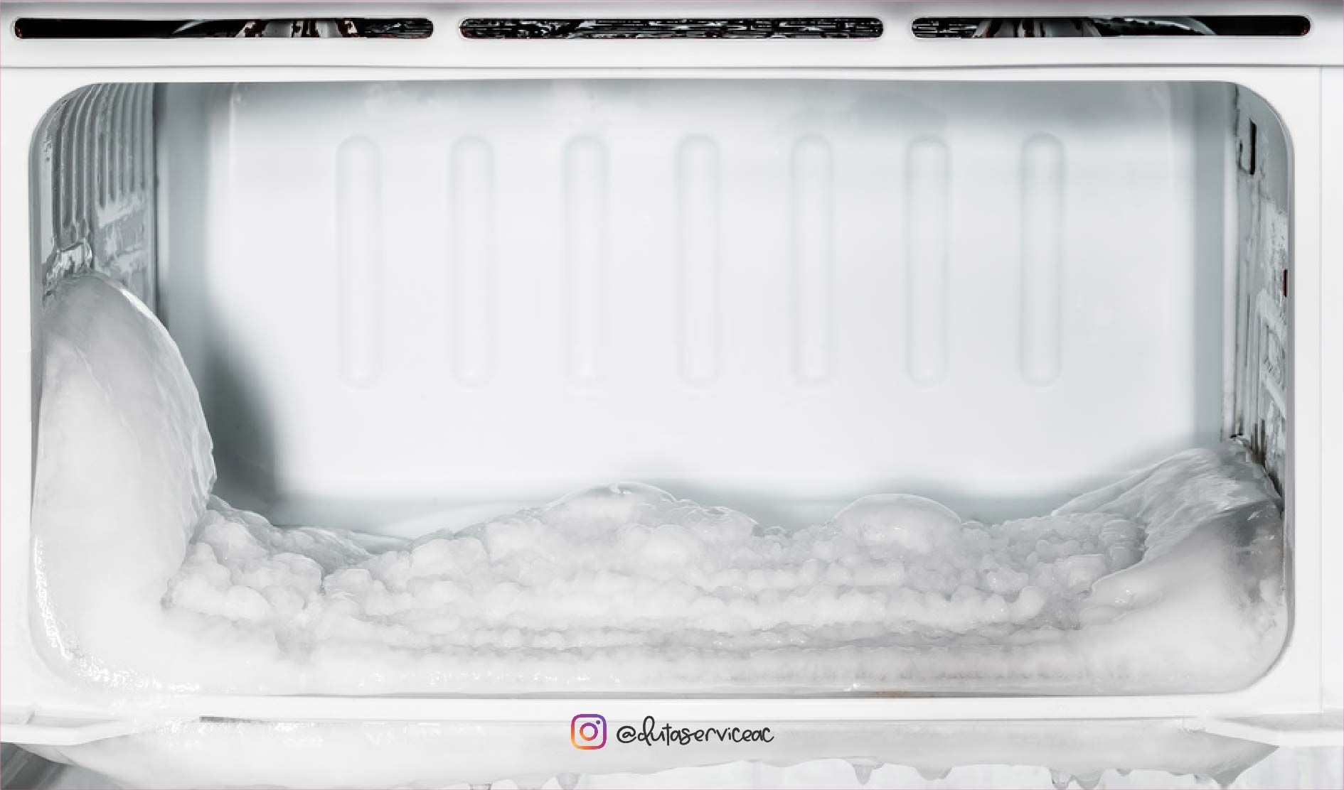tips meninggalkan kulkas saat liburan - bersihkan bunga es