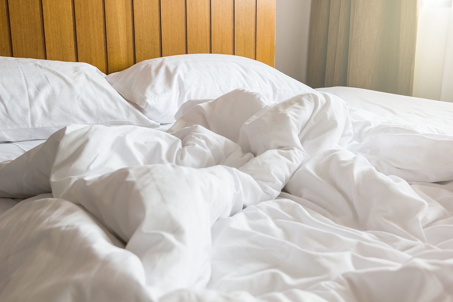 Rapikan Tempat Tidur Di Pagi Hari Hanya 5 Menit Dengan Cara Ini