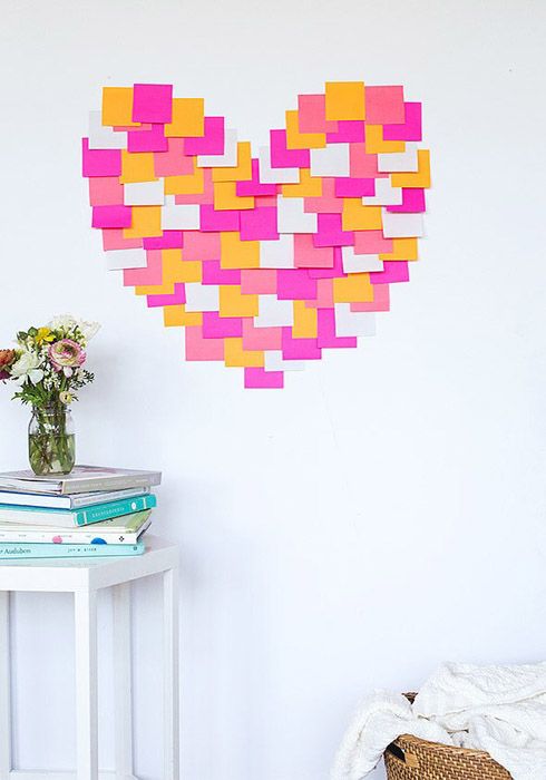 dekorasi valentine di rumah - hiasan hati sticky note