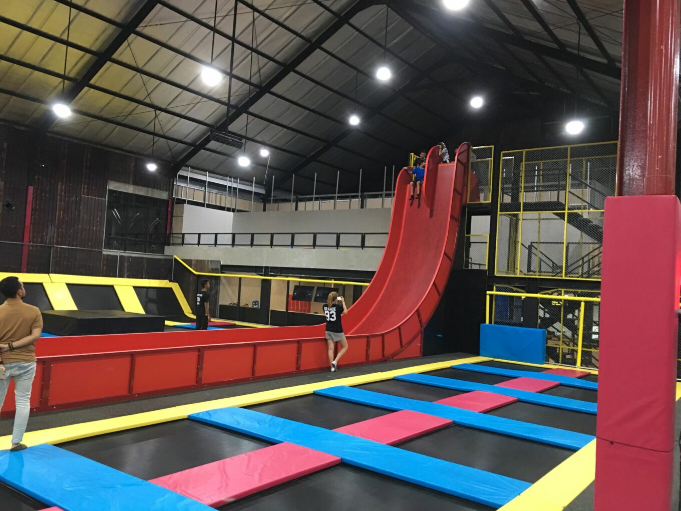 Trampoline Park Terbesar Di Jakarta Tangerang Bogor Dan Bandung