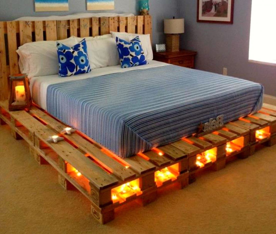 dekorasi palet kayu tempat tidur