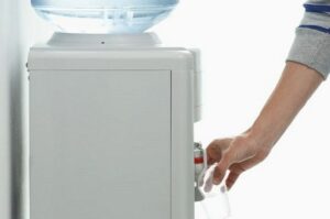 9 Langkah  Mudah Bersihkan Dispenser dari Kotoran  dan Kuman 