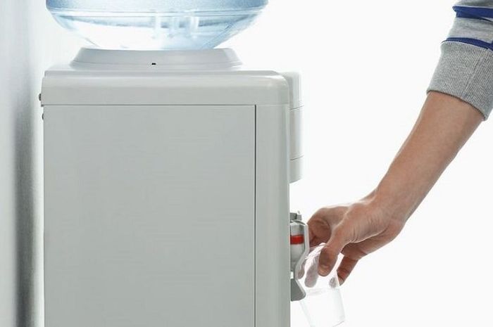 9 Langkah Mudah Bersihkan Dispenser dari Kotoran dan Kuman Penyakit | Bebas Bau!