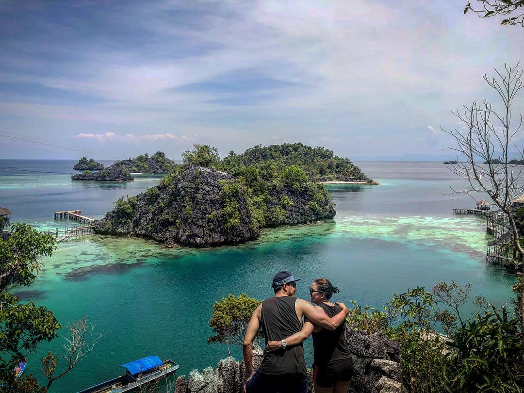 Selain Bali, Ini 11 Tempat Honeymoon Romantis di Indonesia dengan View Cantik!