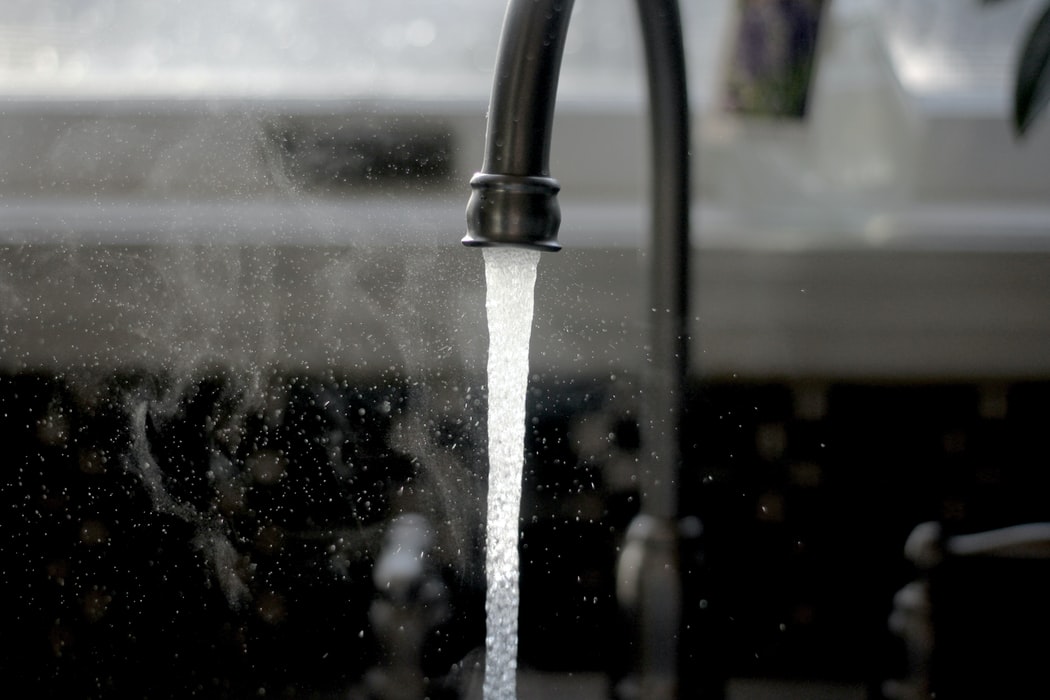 5 Ciri Kualitas Air di Rumah, Apartemen, atau Kost yang Buruk serta Cara Mengatasinya