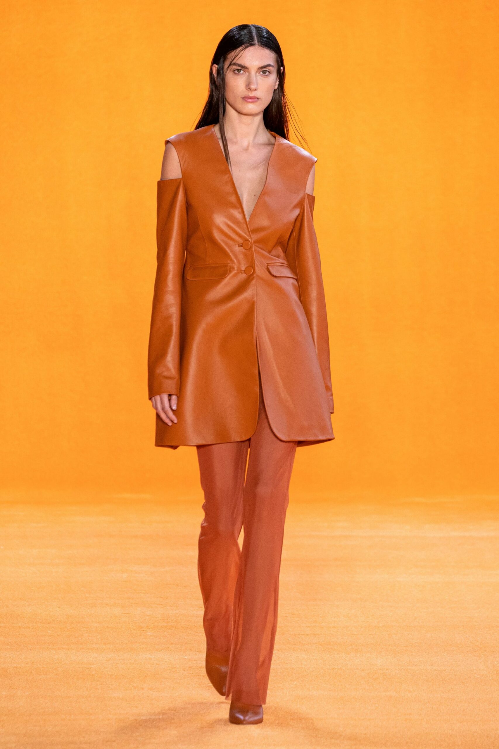 Selamat Datang Retro! Cek 7 Tren Fashion Terkini Tahun 2020