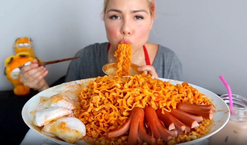 9 Pilihan Makanan Mukbang ala Anak Kost