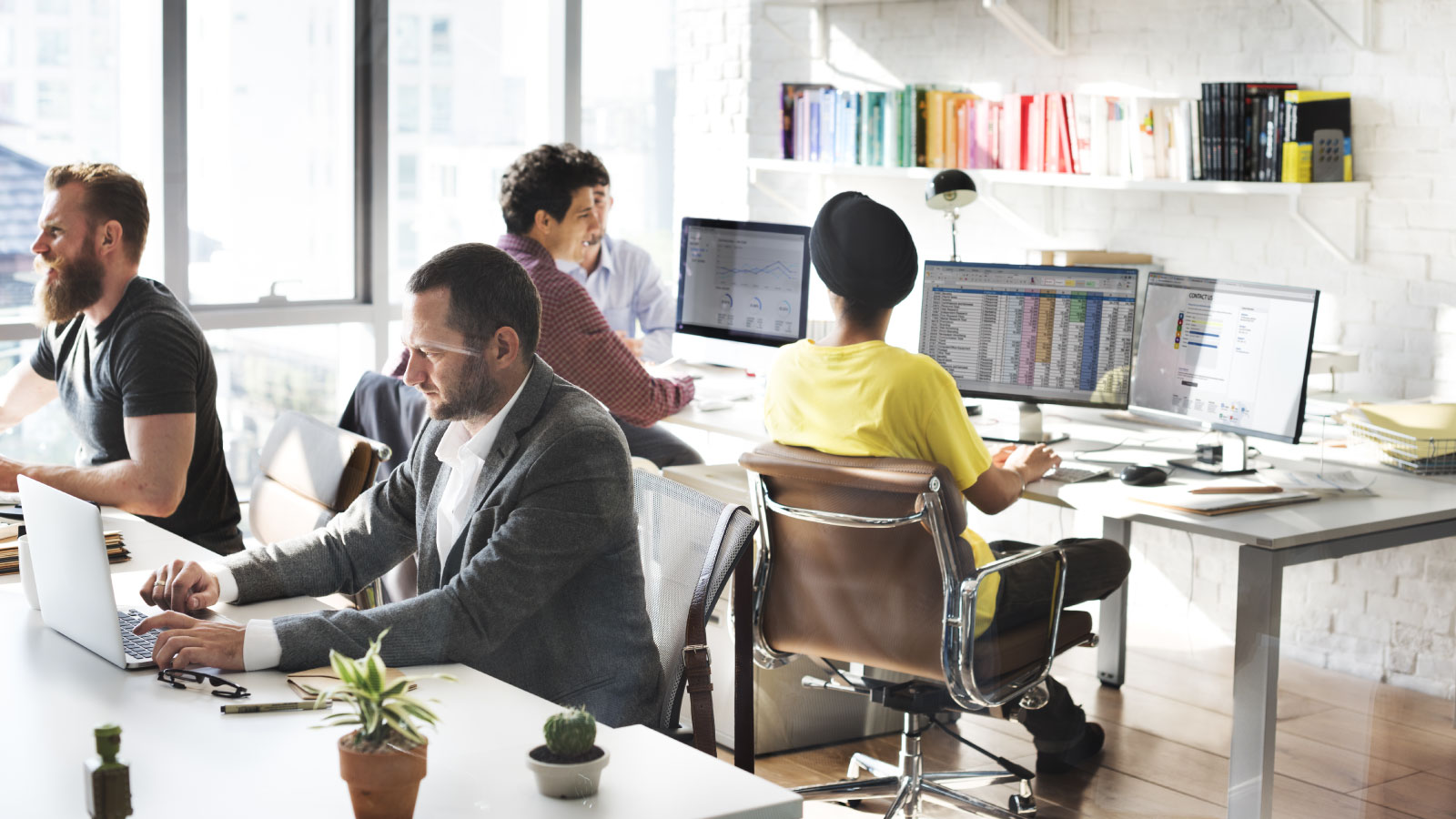 Nggak Dapat Izin WFH? Inilah 9 Cara Menjaga Kesehatan Bekerja di Kantor saat Musim Penyakit