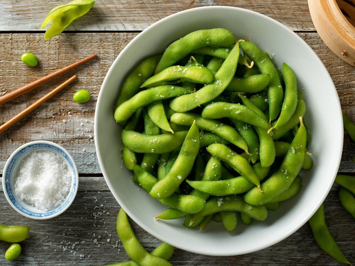 Superfood Kandungan Nutrisi dan 7 Manfaat Edamame bagi Tubuh