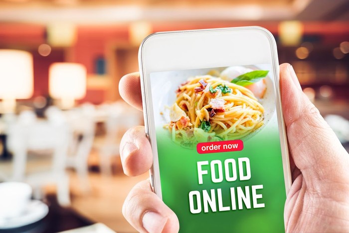 Saat Social Distancing, Cek 10 Pilihan Makan Siang via Ojek Online