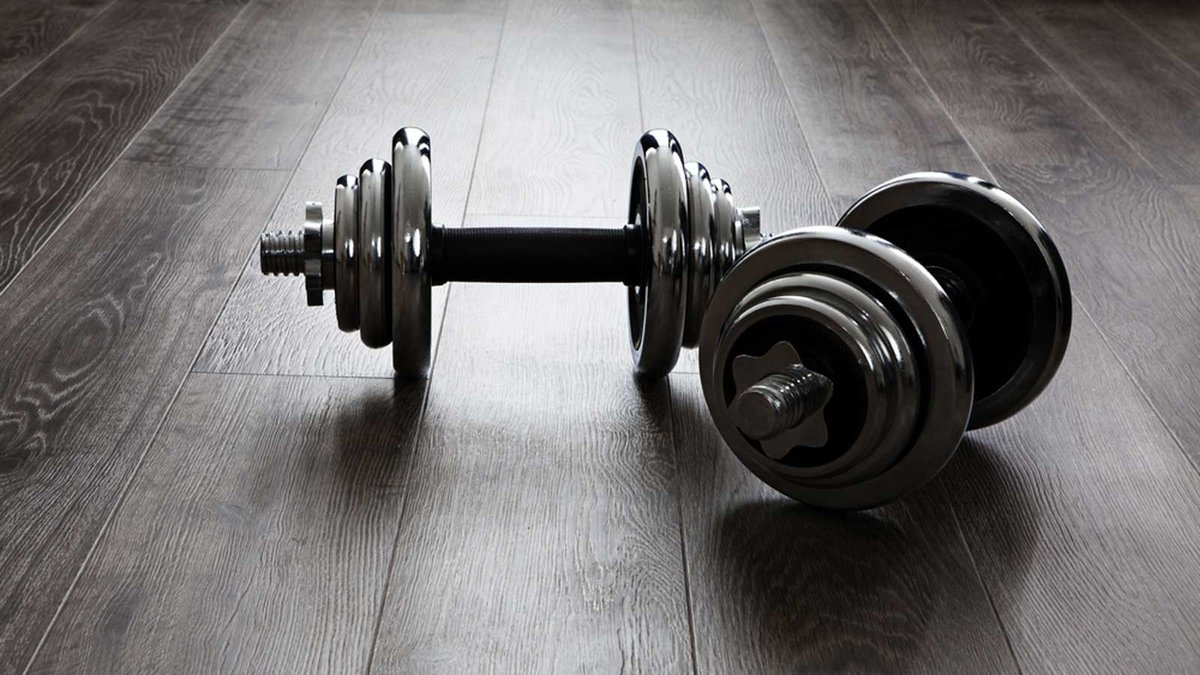 7 Gerakan Dumbbell Workout untuk Pemula | Pas untuk Perkuat Otot dan Bebas Cedera!