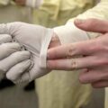 sarung tangan mencegah coronavirus