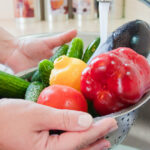 tips membersihkan sayur dan buah