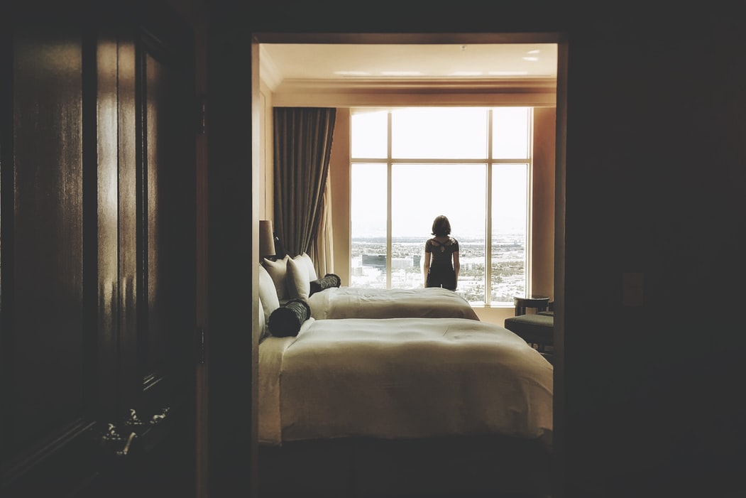 Rindu Staycation 7 Cara Mendekor Kamar Seperti Hotel Mewah