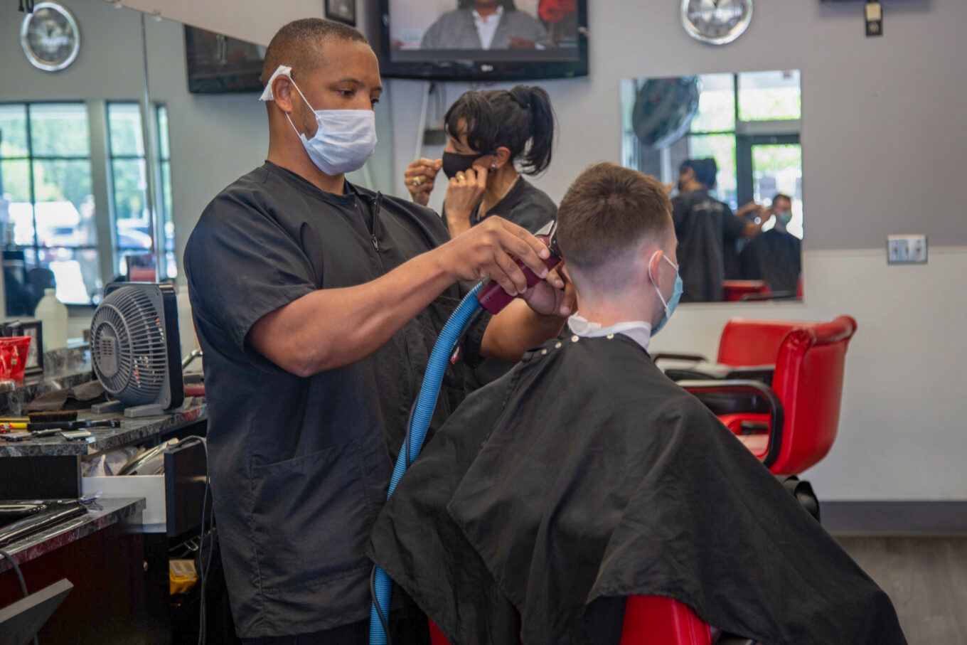 5 Tips Aman Memotong Rambut di Salon saat Pandemi Covid 19 5 Tips Aman Memotong Rambut di Salon saat Pandemi Covid 19