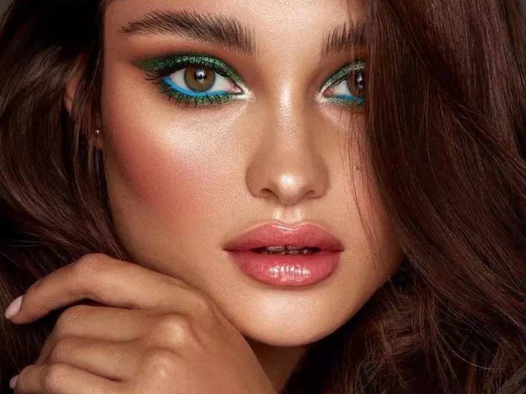 Tren Summer Makeup 2020 yang Hot Banget untuk Dicoba