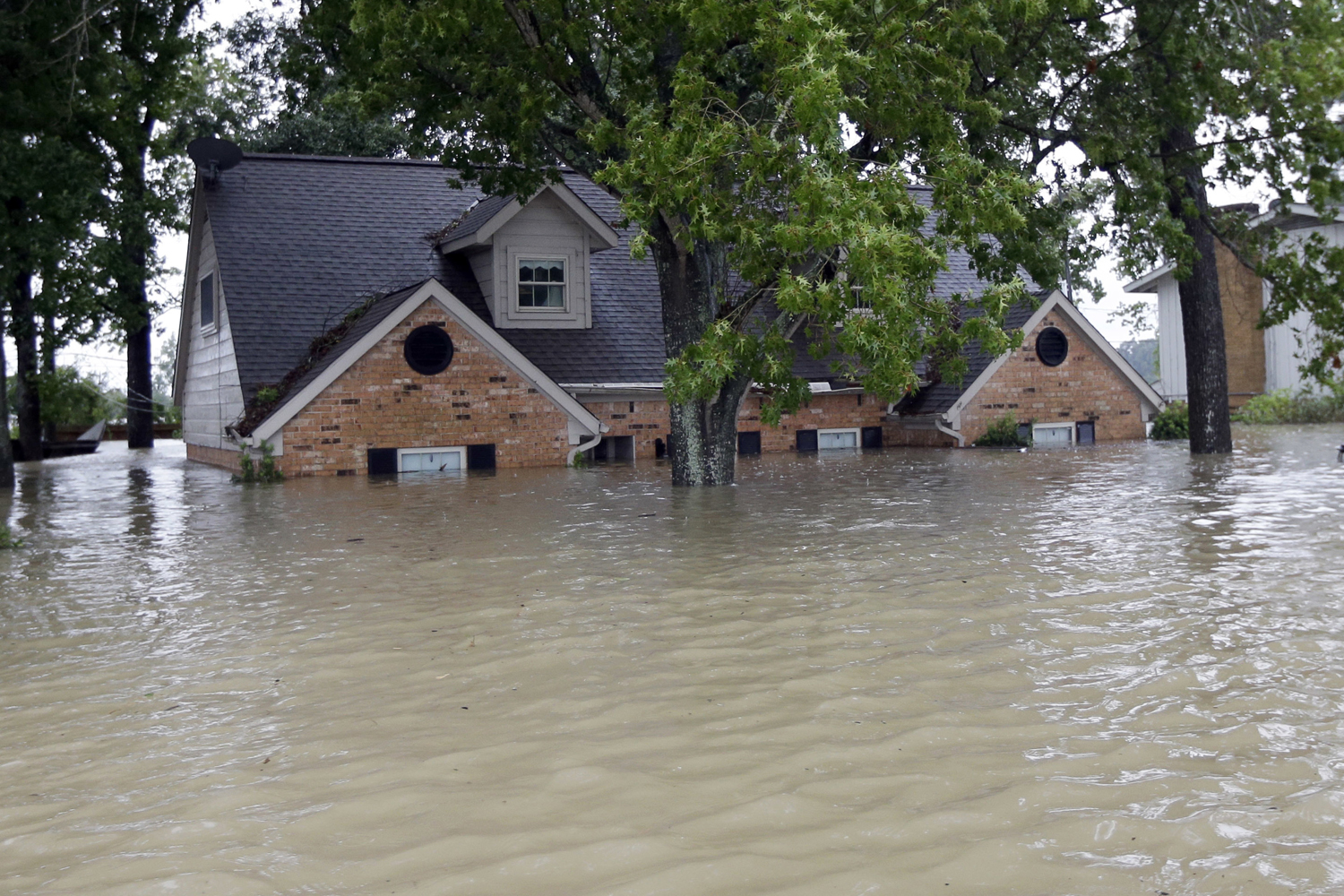 10 Tips Siap Menghadapi Musim Hujan | Biar Nggak Kebanjiran Lagi!
