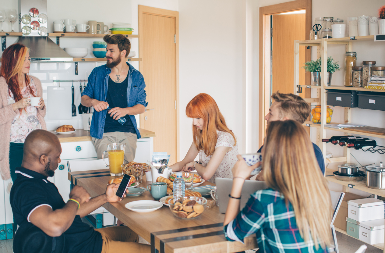 10 Tips Tinggal di Kost Coliving agar Senyaman di Rumah | Harus Tahu Etiket, Ya!