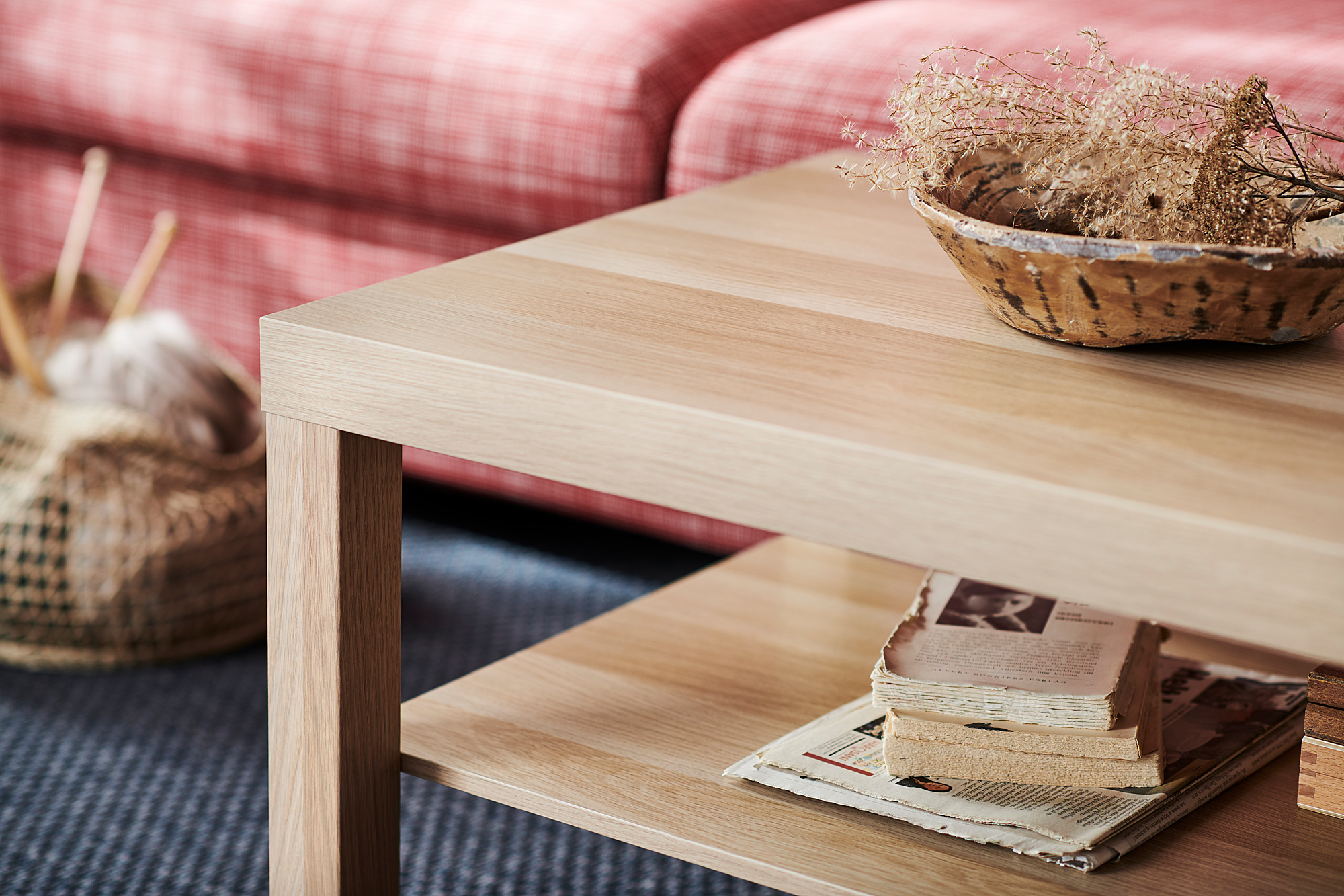 5 Inspirasi Coffee Table untuk Ruang Tamu Estetik dan Kekinian