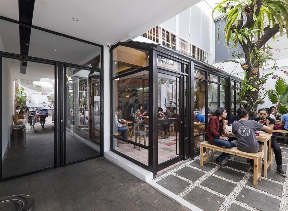 4 Kafe untuk Kerja di Jakarta Pusat yang Tenang dan Nyaman