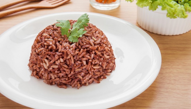 Biar Nggak Bosan, Coba 6 Ragam Kreasi Resep Nasi Merah Ini | Kenyang dan Sehat!