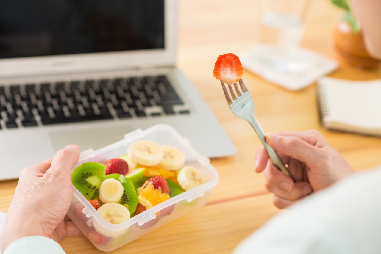 makanan sehat di kantor - tips lebih sehat di kantor