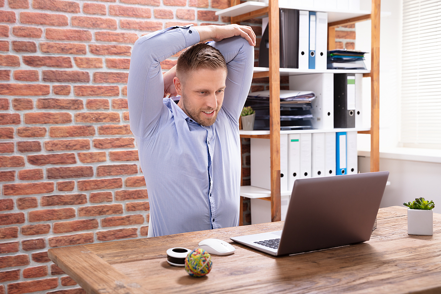 cara lebih sehat di kantor - stretching