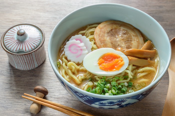 Masakan Hemat dan Enak Buat Anak Kost, Intip Kreasi Resep Ramen Mayo Ini