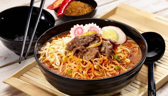 6 Resep Mi Dingin Ala Korea dan Jepang Ini Mudah Dibuat, Nggak Perlu Ke Restoran