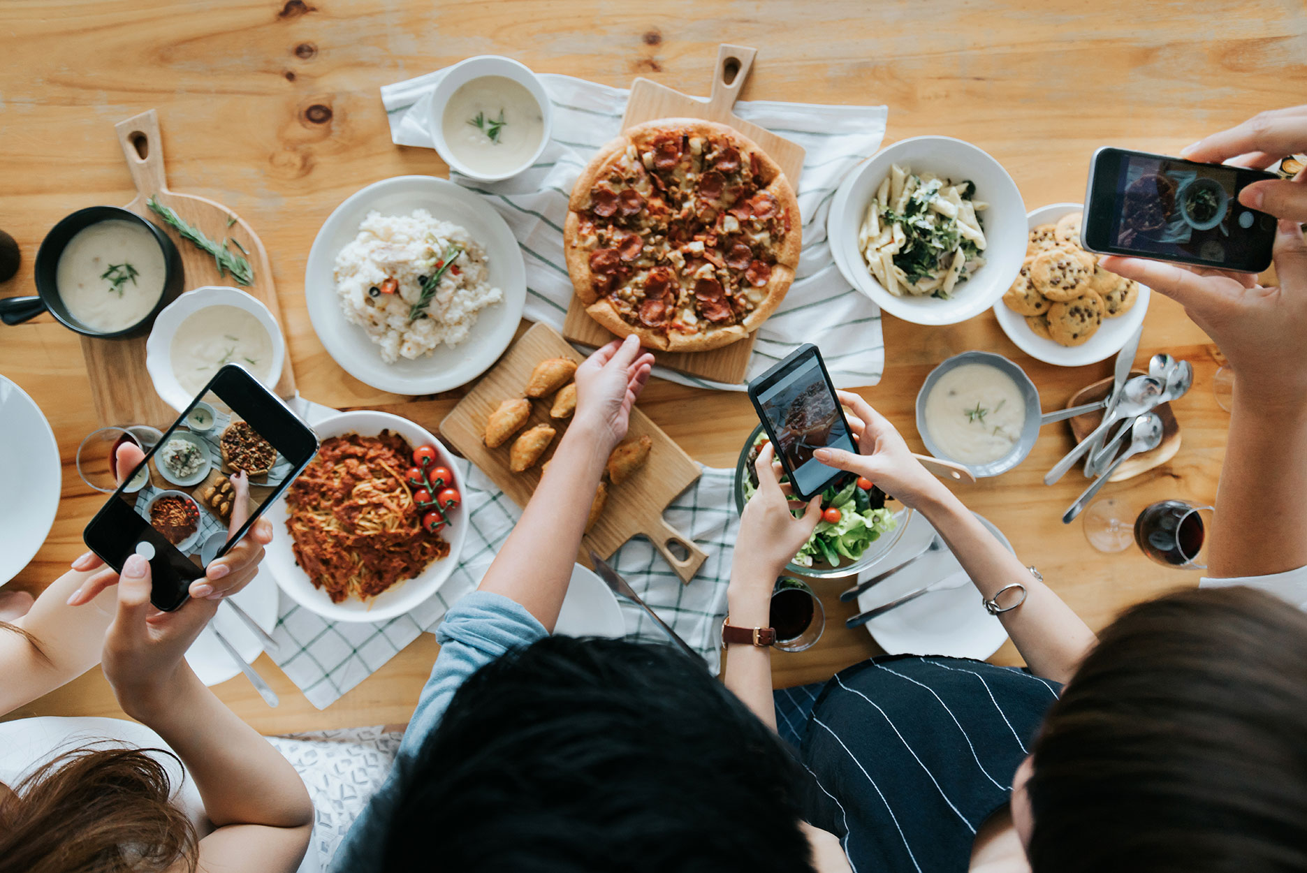 8 Restoran dan Tempat Nongkrong di Cakung Paling Nyaman, Harganya Terjangkau!