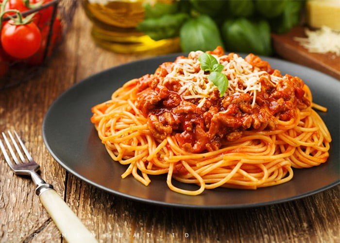 6 Resep Spaghetti Mudah untuk Anak Kost, Nggak Sesulit yang Kamu Kira