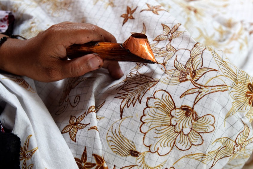 DIY kerajinan batik sambut hari batik