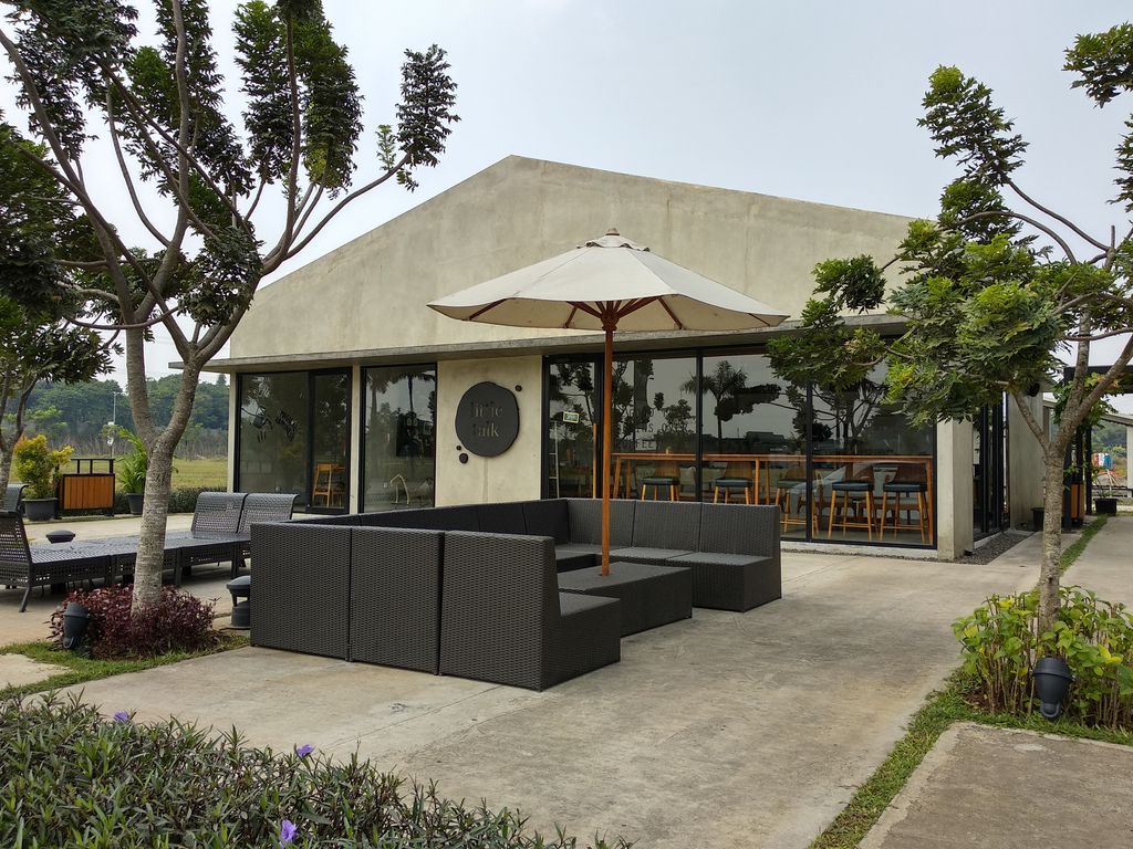 6 Rekomendasi Kafe Outdoor di Bekasi yang Cocok untuk Hangout Bareng Teman