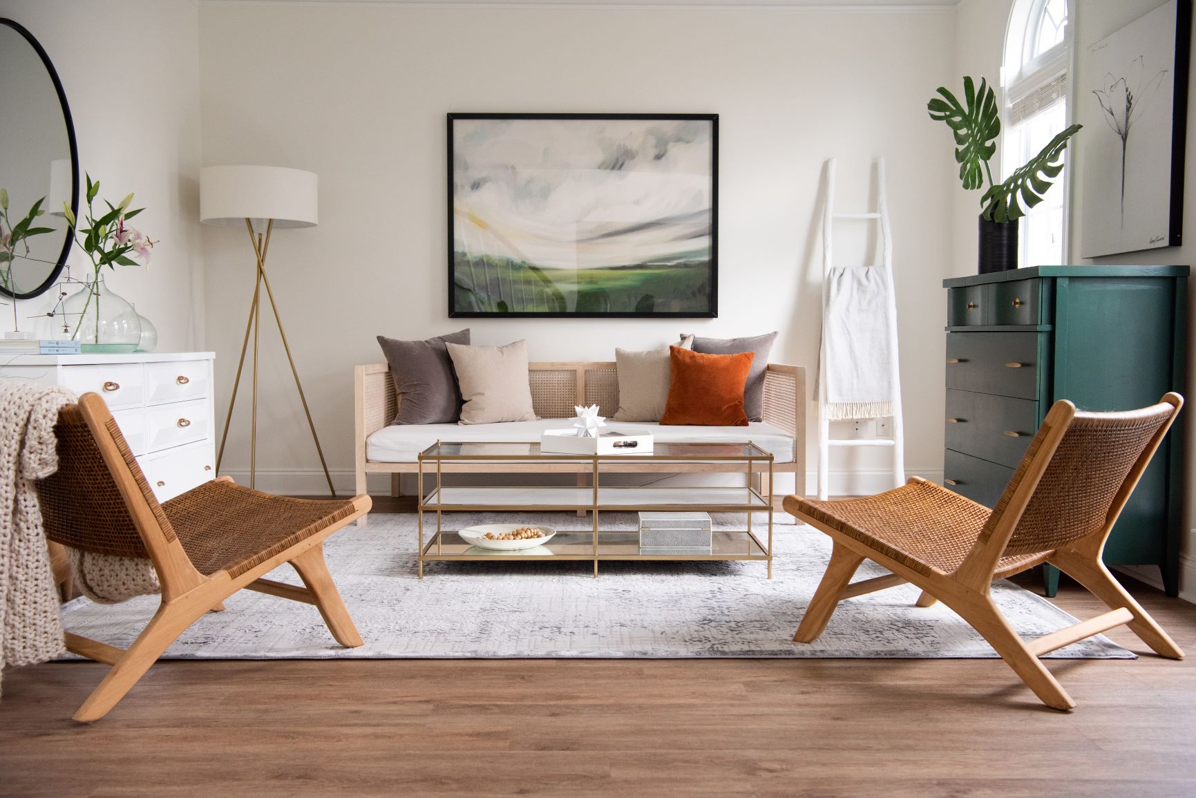 6 Tips Dekorasi Ruang Tamu Simpel, Bikin Rumah Tampil Lebih Kekinian